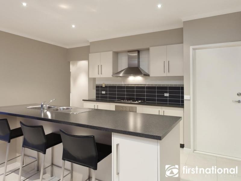 11 Ben Cairn Mews, Pakenham VIC 3810