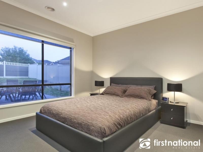 11 Ben Cairn Mews, Pakenham VIC 3810