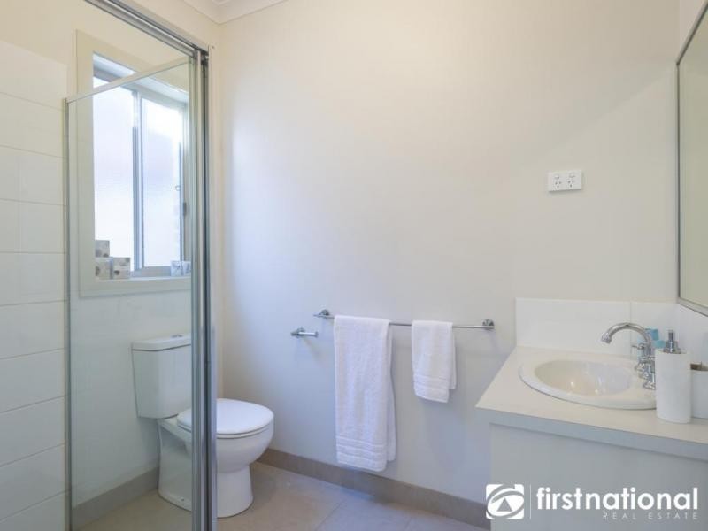 12 Ashford Drive, Pakenham VIC 3810