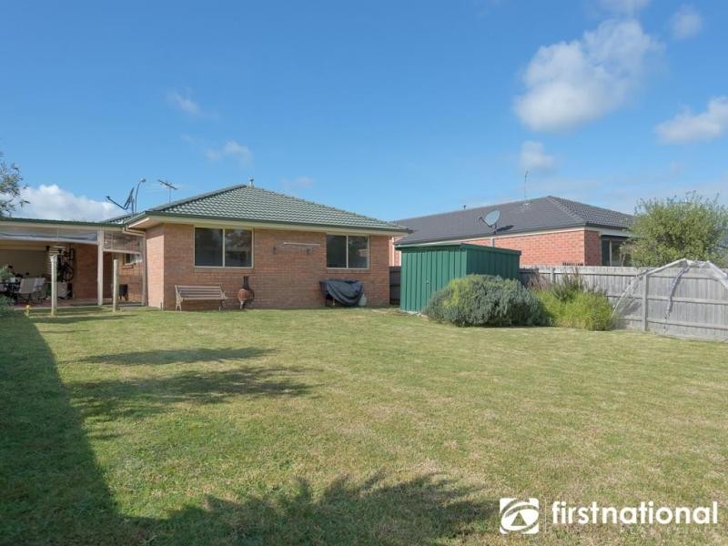5 Swamp Gum Close, Pakenham VIC 3810