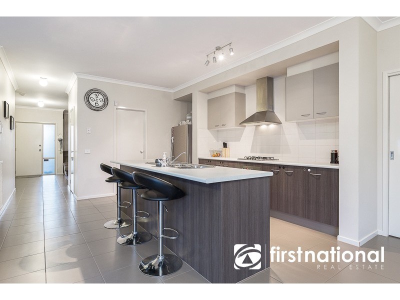 14 Rose Garden Avenue, Officer VIC 3809