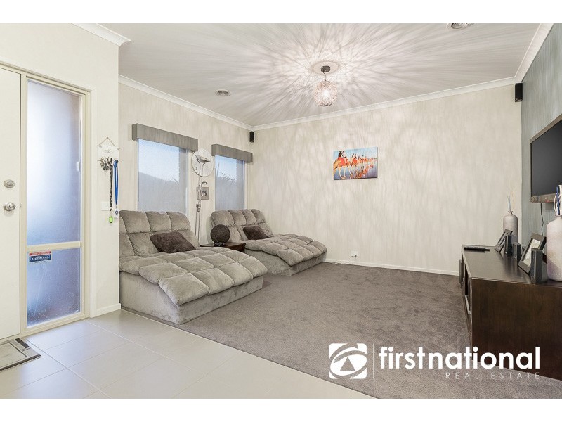 14 Rose Garden Avenue, Officer VIC 3809