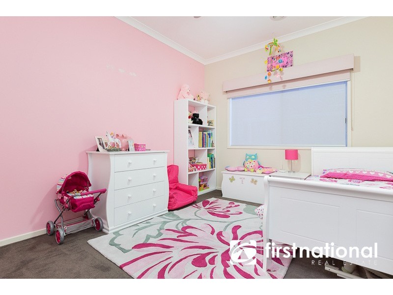 14 Rose Garden Avenue, Officer VIC 3809