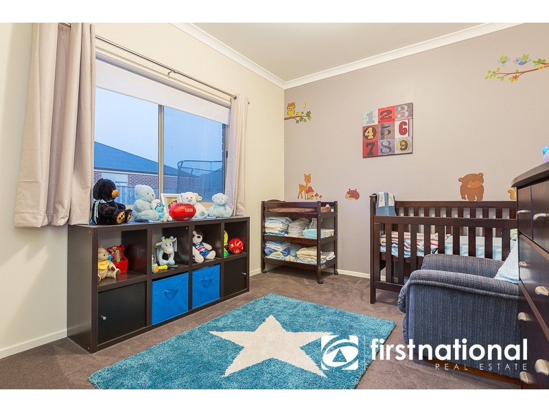 14 Rose Garden Avenue, Officer VIC 3809