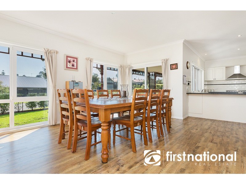 17 Windermere Boulevard, Pakenham VIC 3810