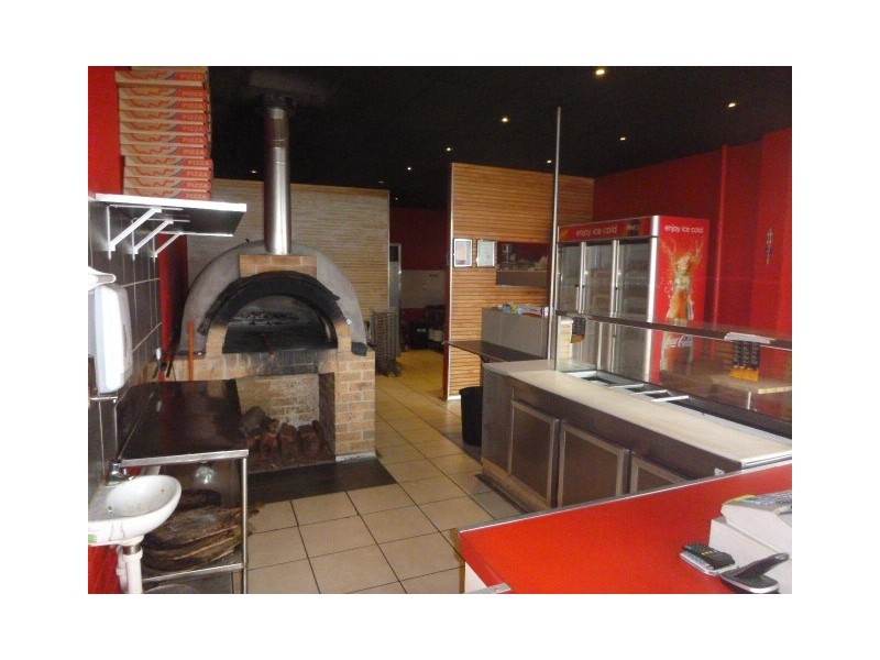 14 Station Street, Pakenham VIC 3810