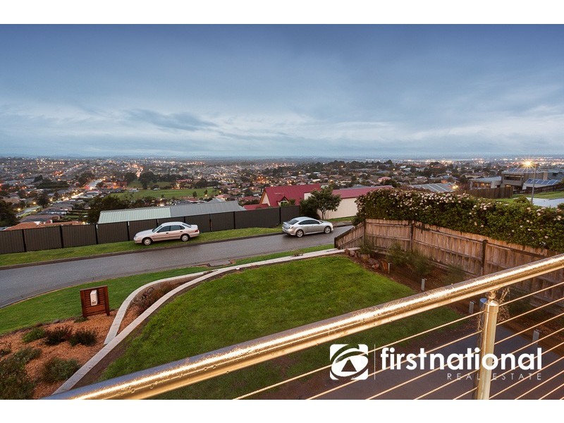 15 Eddie Barron Terrace, Pakenham VIC 3810