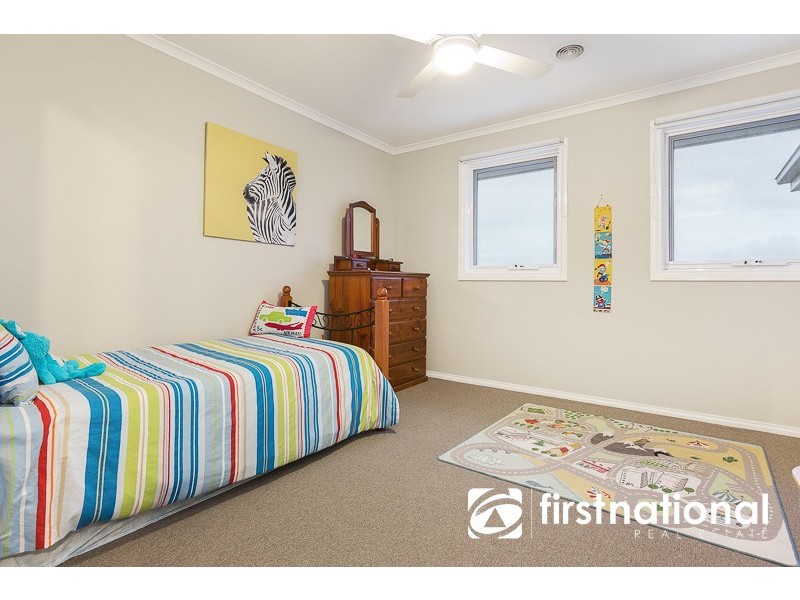 15 Eddie Barron Terrace, Pakenham VIC 3810