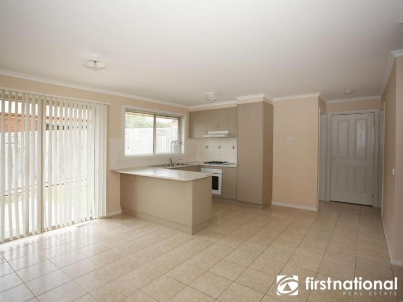 31 Riviera Drive, Pakenham VIC 3810