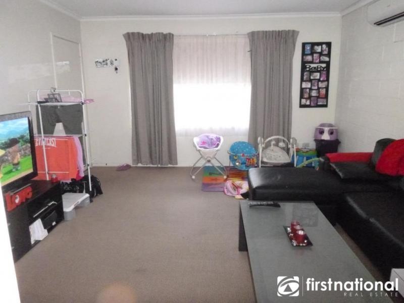 5/2-4 Charles Street, Pakenham VIC 3810