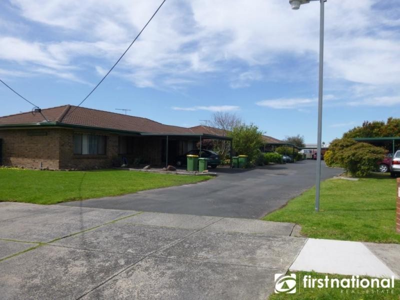5/2-4 Charles Street, Pakenham VIC 3810