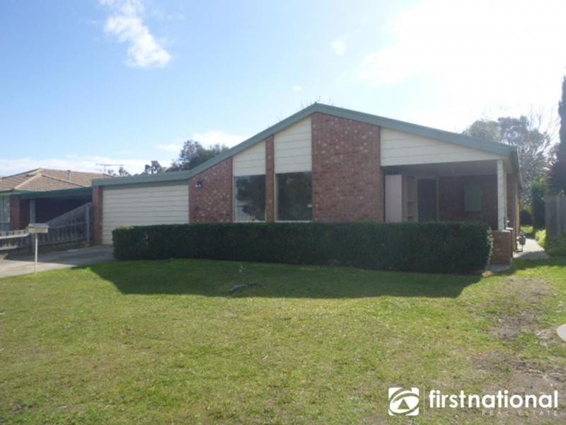 13 Alison Close, Pakenham VIC 3810