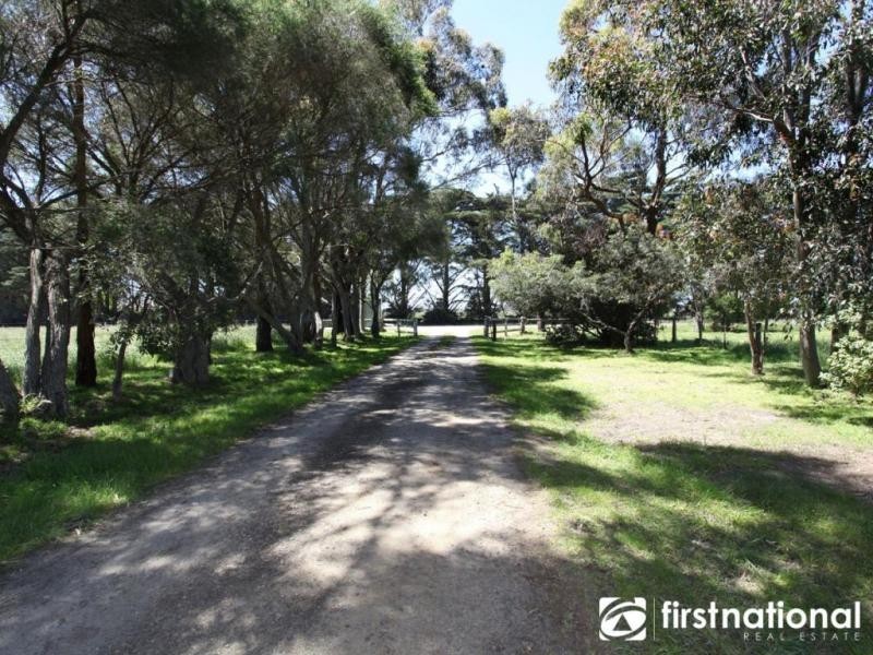 515 McGregor Rd, Pakenham VIC 3810
