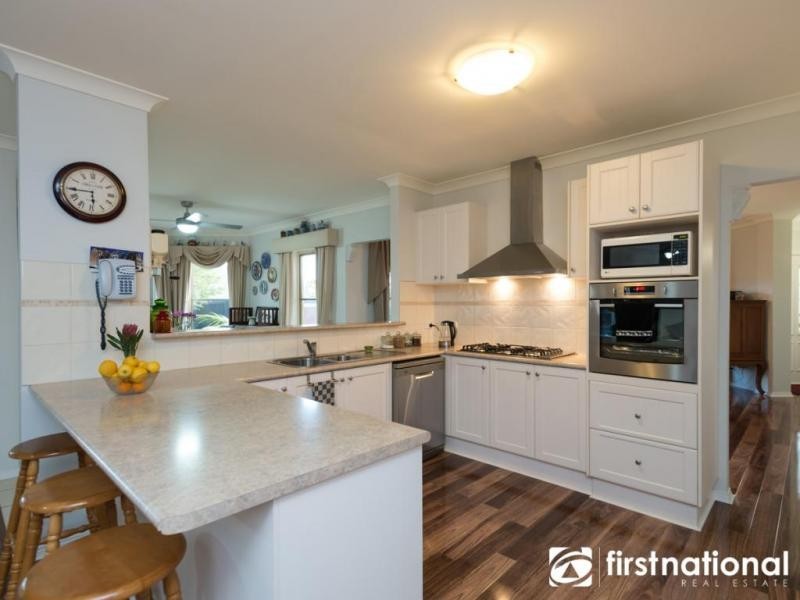 9 Kerry Place, Garfield VIC 3814