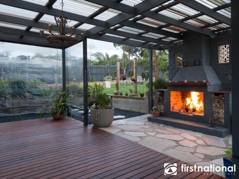 9 Kerry Place, Garfield VIC 3814