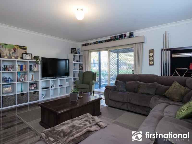 9 Kerry Place, Garfield VIC 3814
