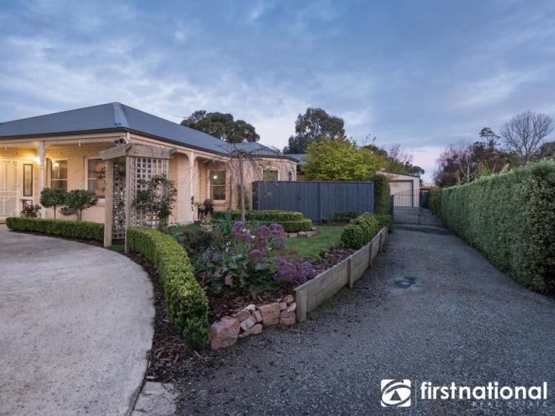 9 Kerry Place, Garfield VIC 3814