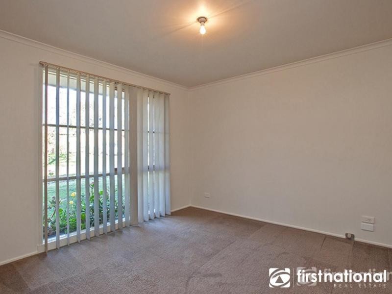 10 McMaster Court, Pakenham VIC 3810