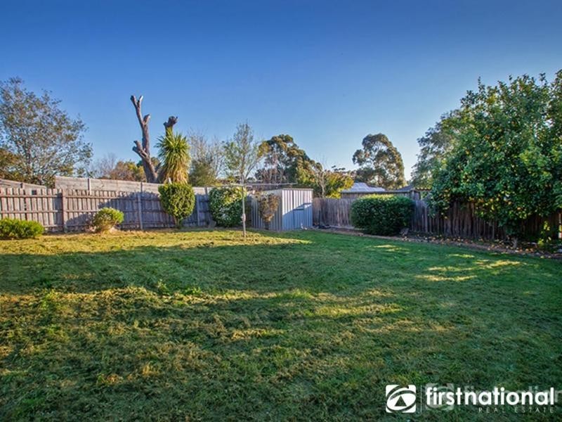 10 McMaster Court, Pakenham VIC 3810