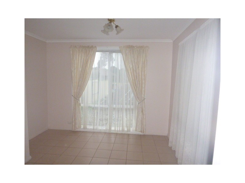 1/1 Greaves Court, Pakenham VIC 3810