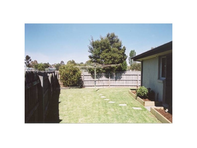 13 Cyprus Place, Pakenham VIC 3810