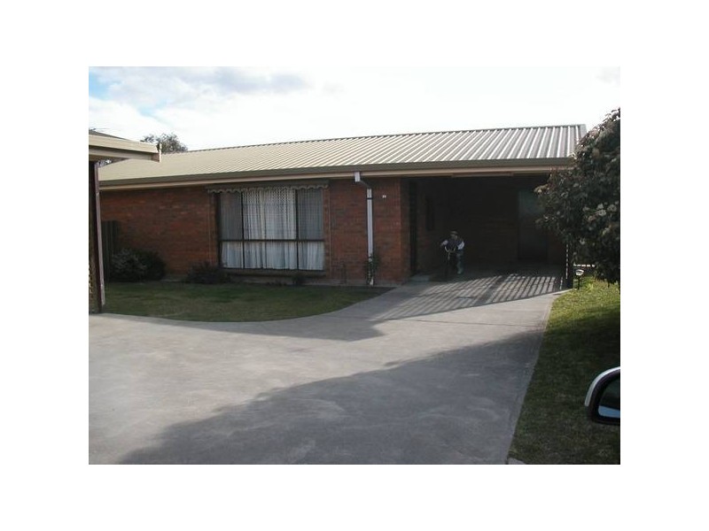 2/14 Clark Street, Heyfield VIC 3858