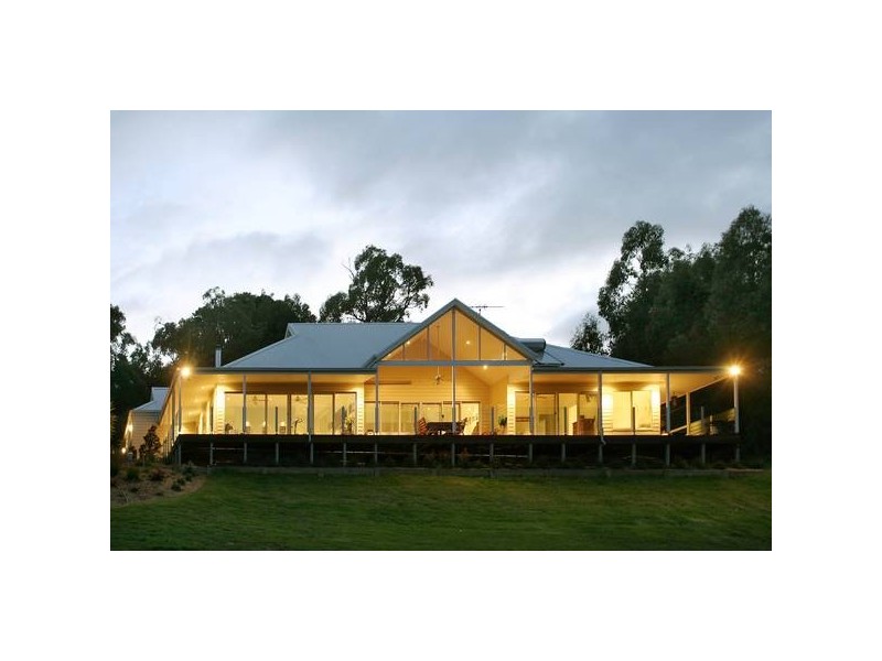 25 Buckland Lane, Pakenham Upper VIC 3810