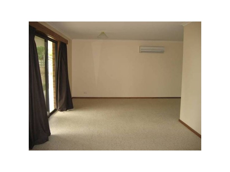 Pakenham VIC 3810