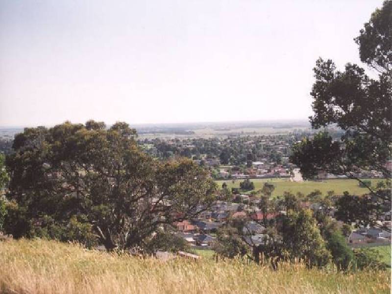 Highland Drive, Pakenham VIC 3810
