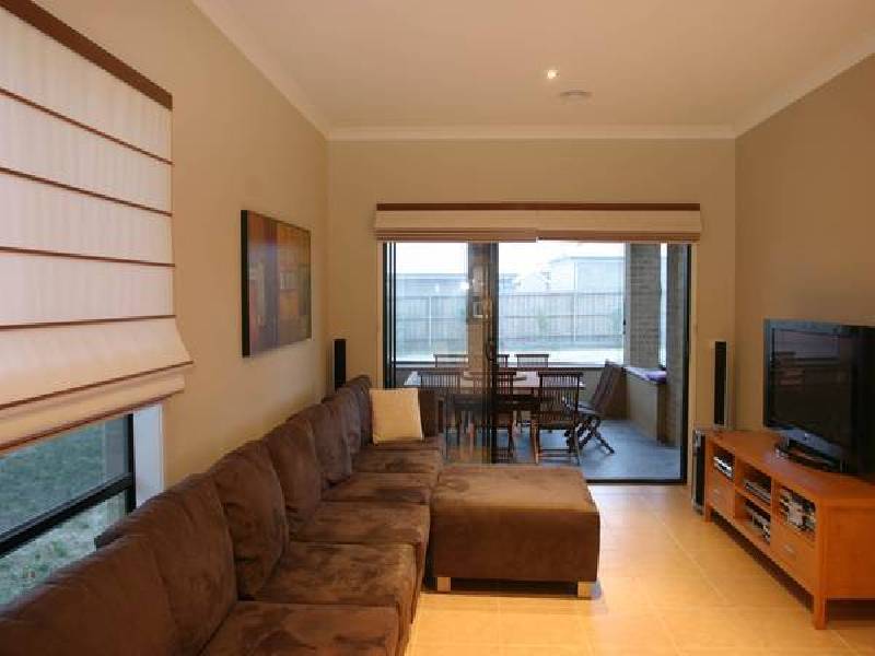 1 Murray Avenue, Pakenham VIC 3810