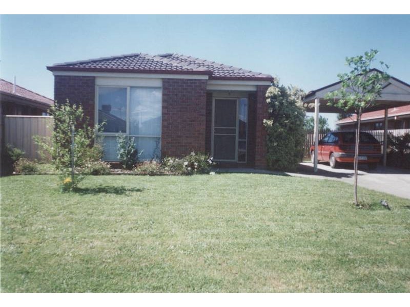 8 Cooney Close, Berwick VIC 3806