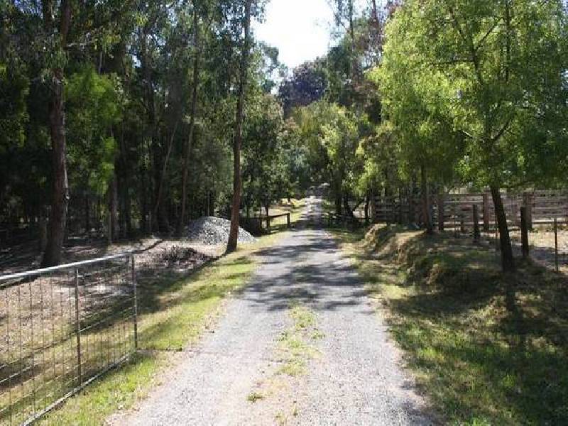 830 Gembrook Road, Pakenham Upper VIC 3810