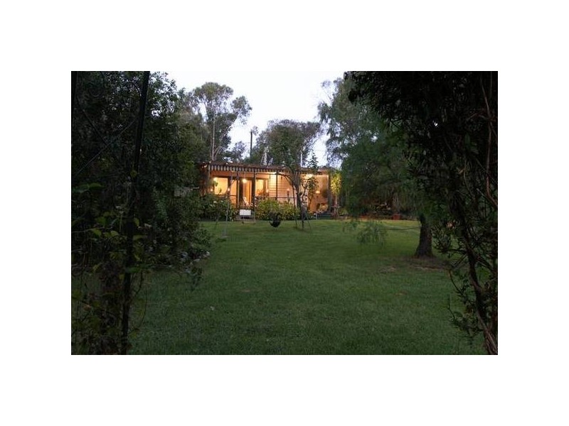 251 Army Road, Pakenham VIC 3810