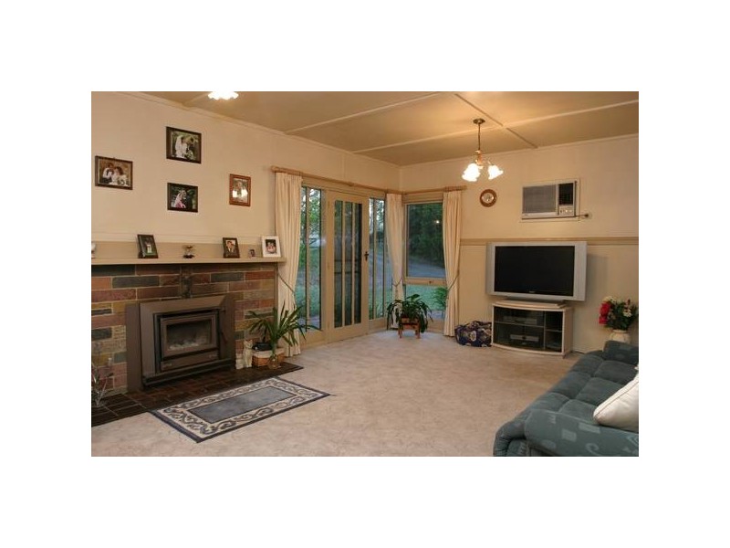 251 Army Road, Pakenham VIC 3810