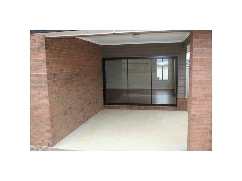 Goulburn Place, Pakenham VIC 3810