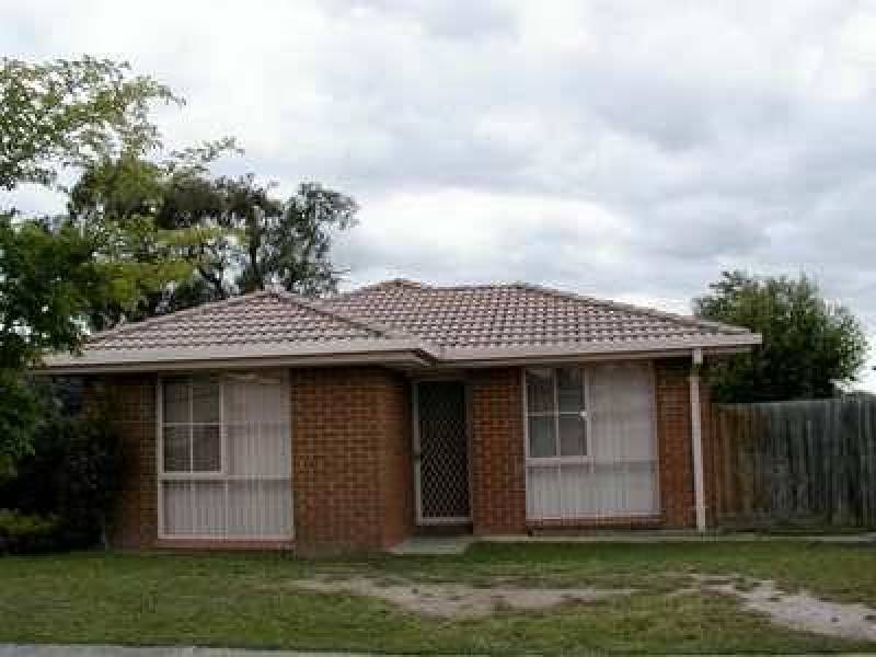 10 McMaster Court, Pakenham VIC 3810