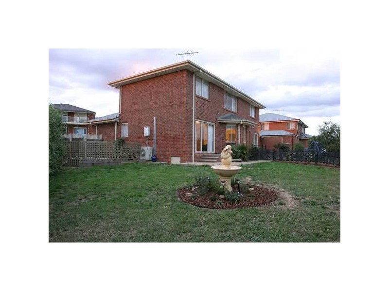 Eddie Barron Tce, Pakenham VIC 3810