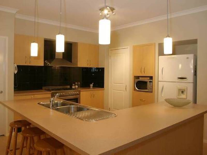 1 Murray Avenue, Pakenham VIC 3810