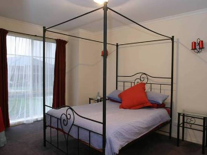 Grevillea Place, Pakenham VIC 3810