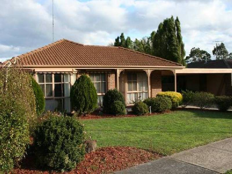 11 Osborn Grove, Pakenham VIC 3810