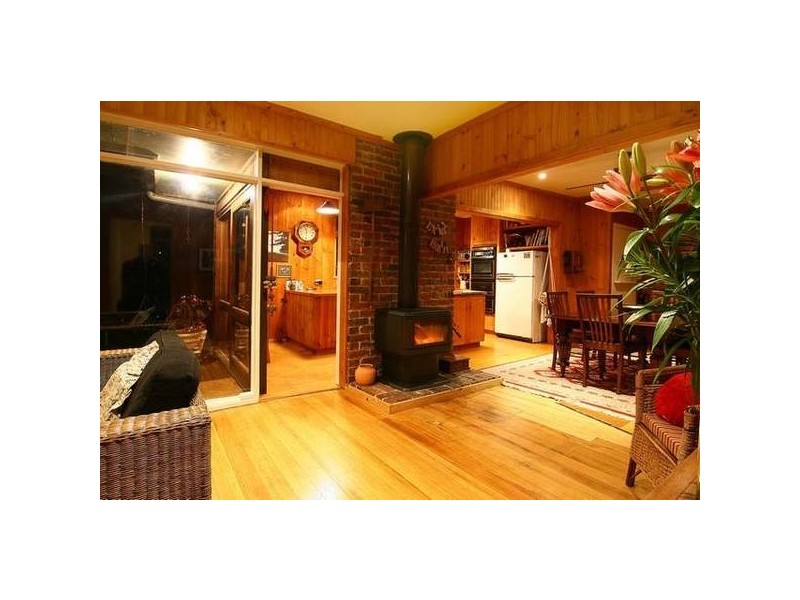 80 Bourkes Creek Road, Pakenham Upper VIC 3810