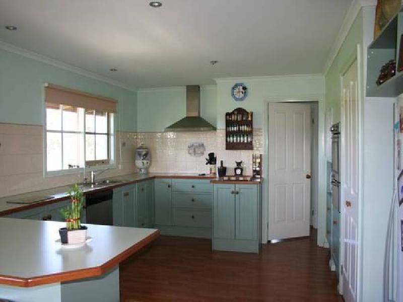 965 McDonalds Drain Road West, Pakenham VIC 3810