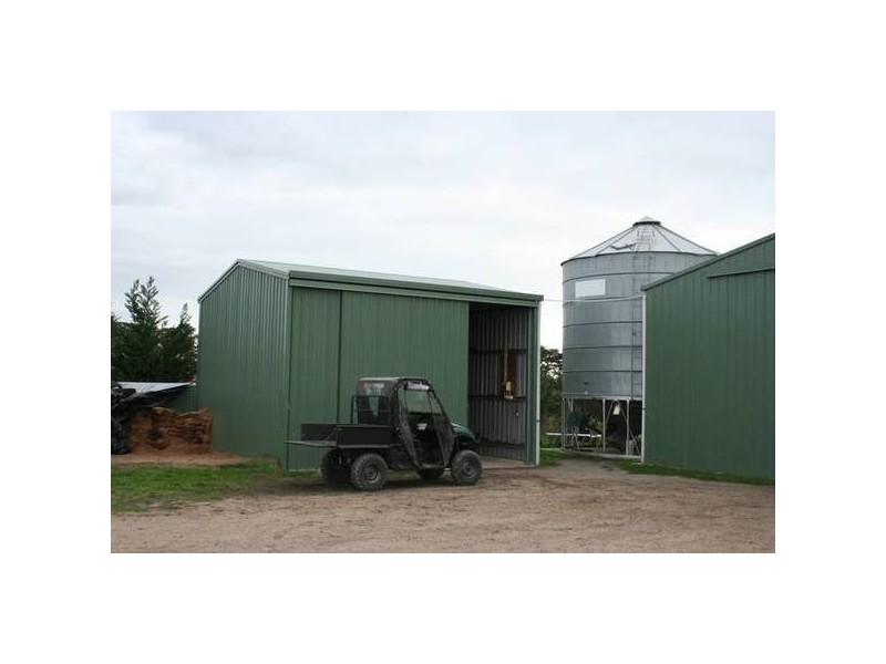 65 Five Mile Road, Pakenham South VIC 3810