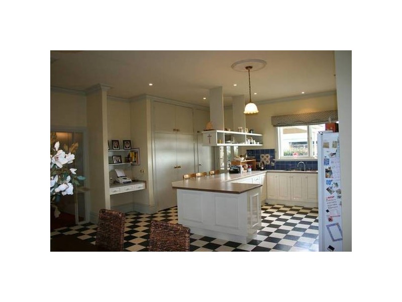 65 Five Mile Road, Pakenham South VIC 3810