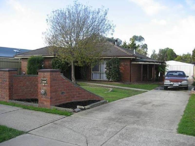 84 Racecourse Road, Pakenham VIC 3810