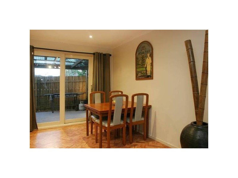 Meeking Drive, Pakenham VIC 3810