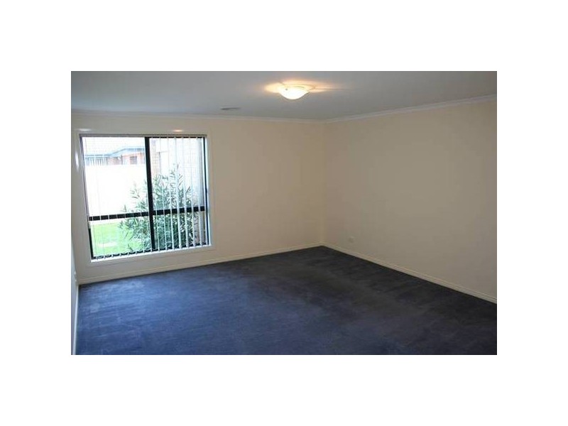 Sapphire Crescent, Pakenham VIC 3810