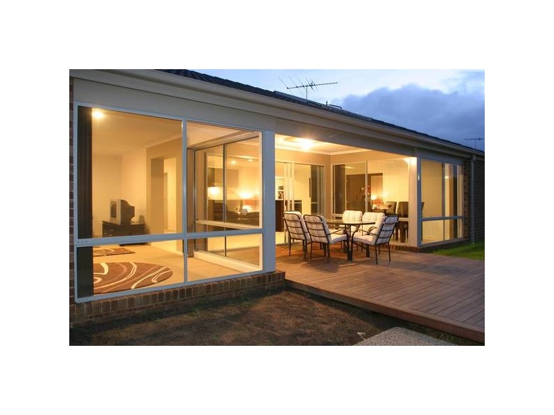 Windemere Boulevard, Pakenham VIC 3810