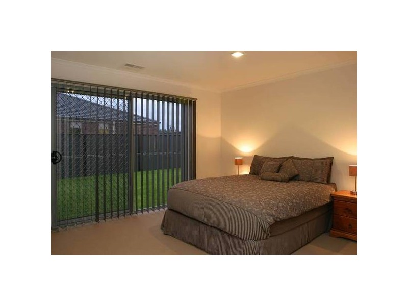 Windemere Boulevard, Pakenham VIC 3810