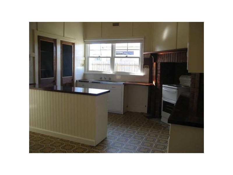 Roger Street, Pakenham VIC 3810